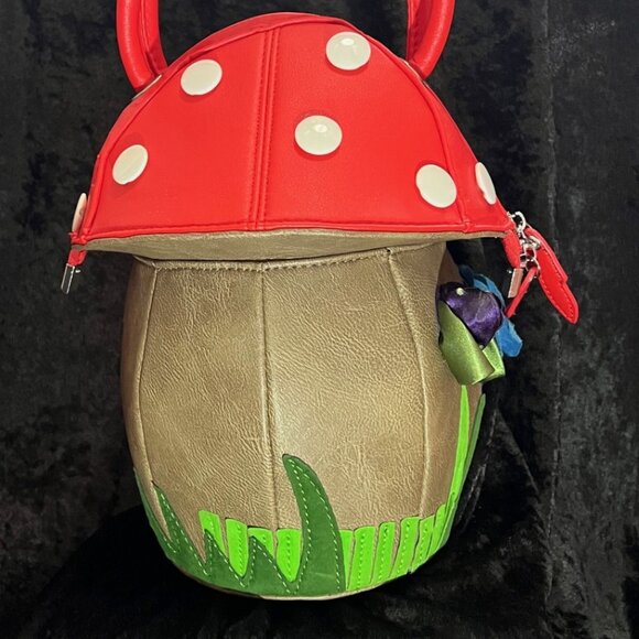 Mushroom-shaped purse with flower and grass details, 2 handles - Picture 4 of 16